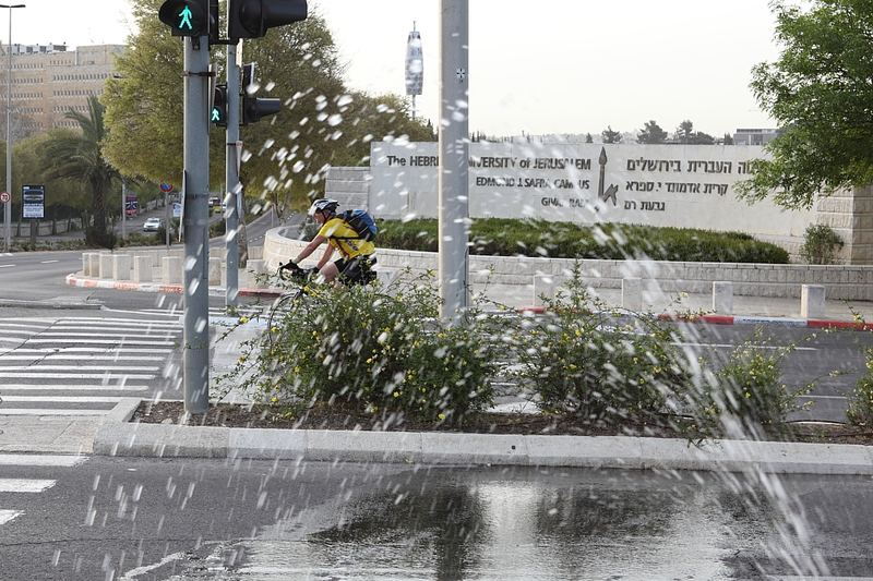 Canalisation d’eau éclatée avec fuite